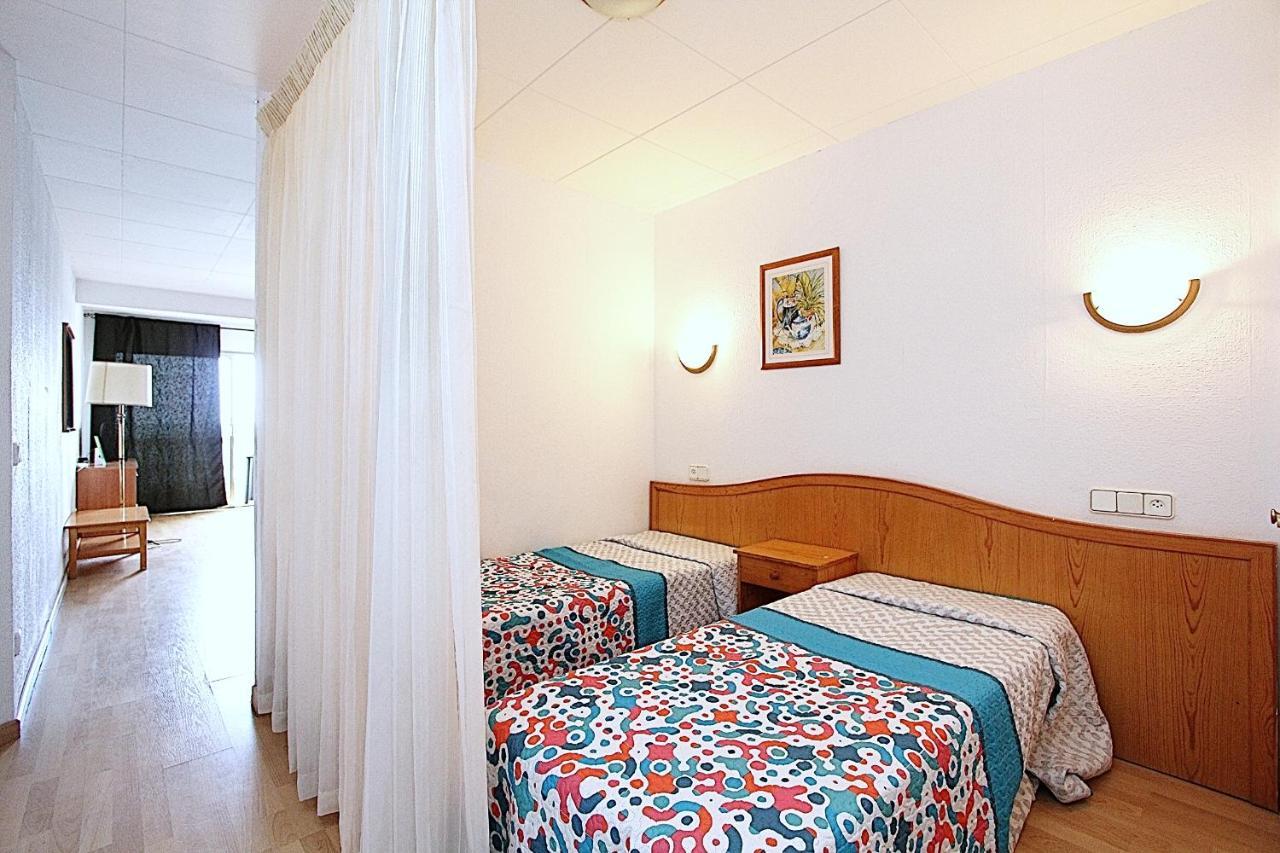 Apartaments Nautic Lloret de Mar Bagian luar foto