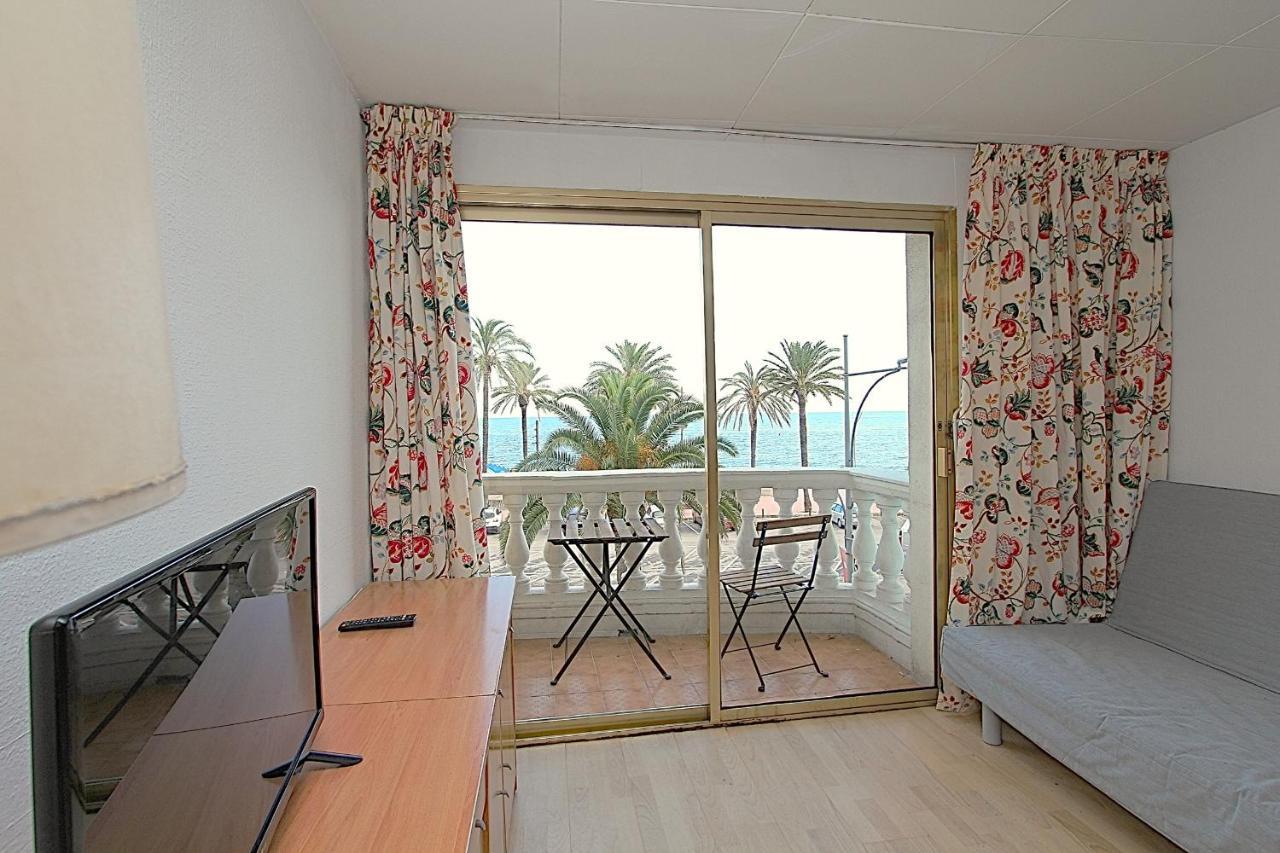 Apartaments Nautic Lloret de Mar Bagian luar foto