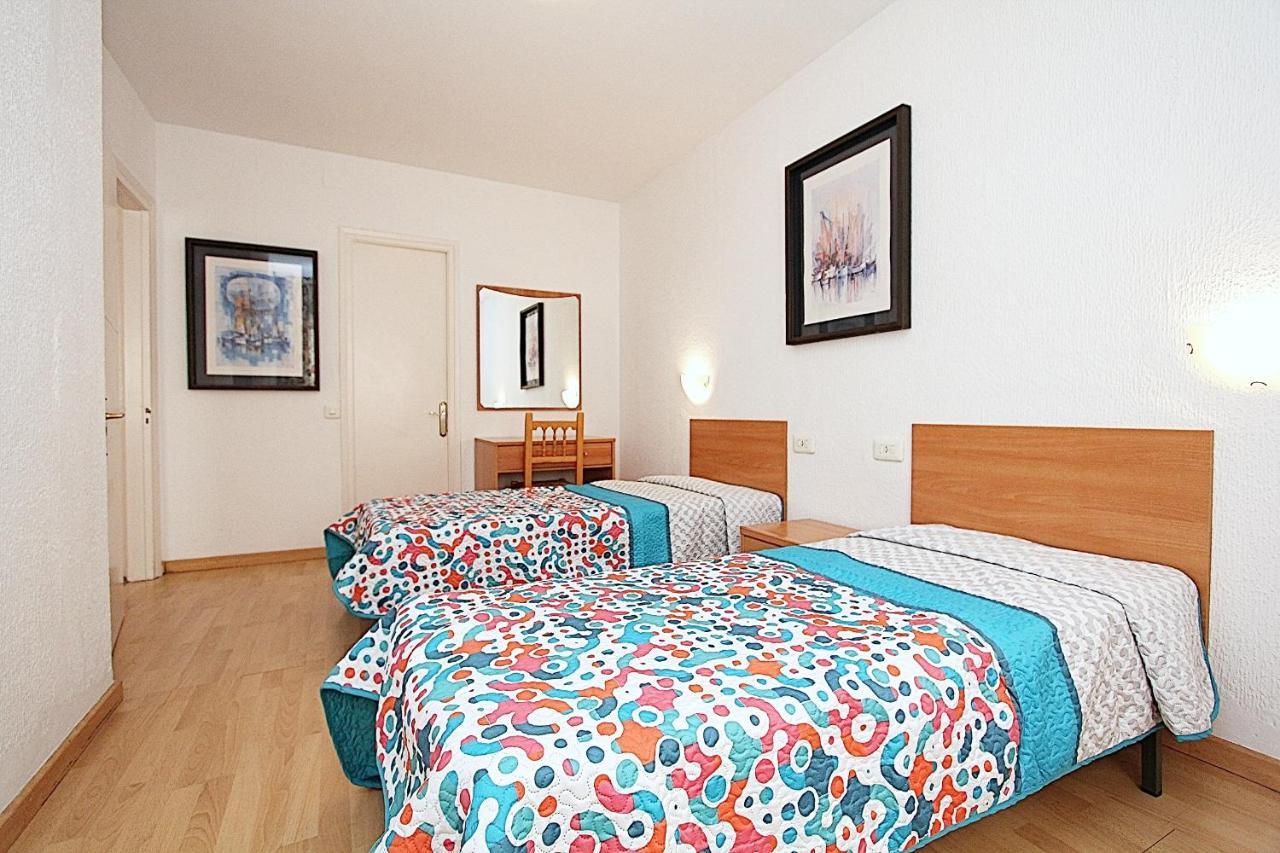 Apartaments Nautic Lloret de Mar Bagian luar foto