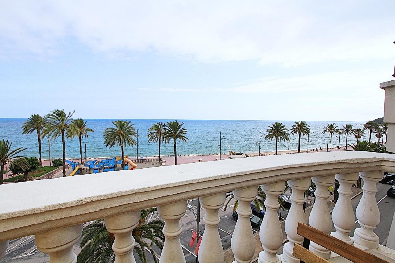Apartaments Nautic Lloret de Mar Bagian luar foto